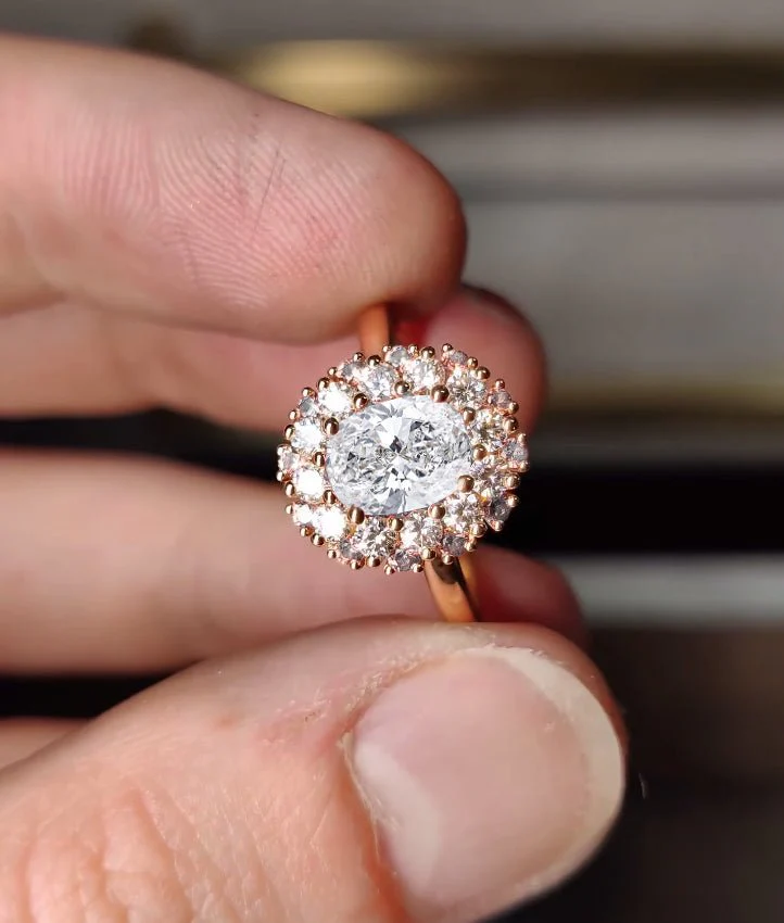 Beautiful sparkle Oval Cubic Zirconia unique design ring - Image 4