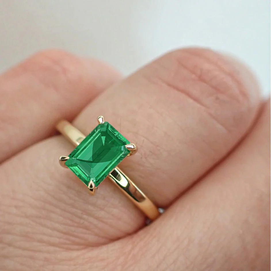 Green Emerald Faceted Cut Gemstone Ring - Image 3