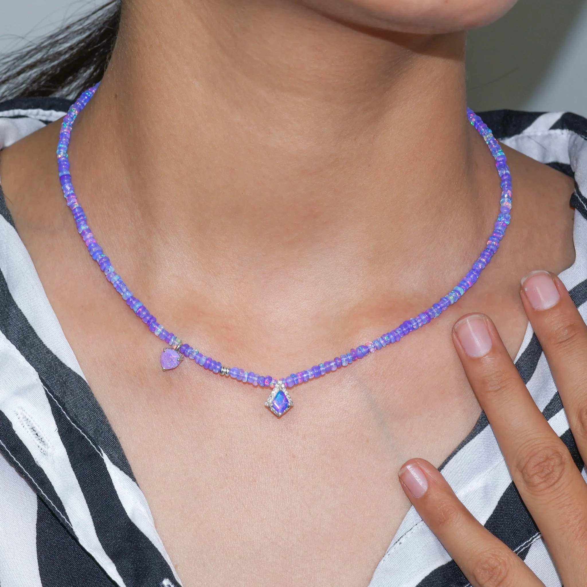 Heart and kite charm Natural fire Ethiopian opal beaded necklace - Image 3