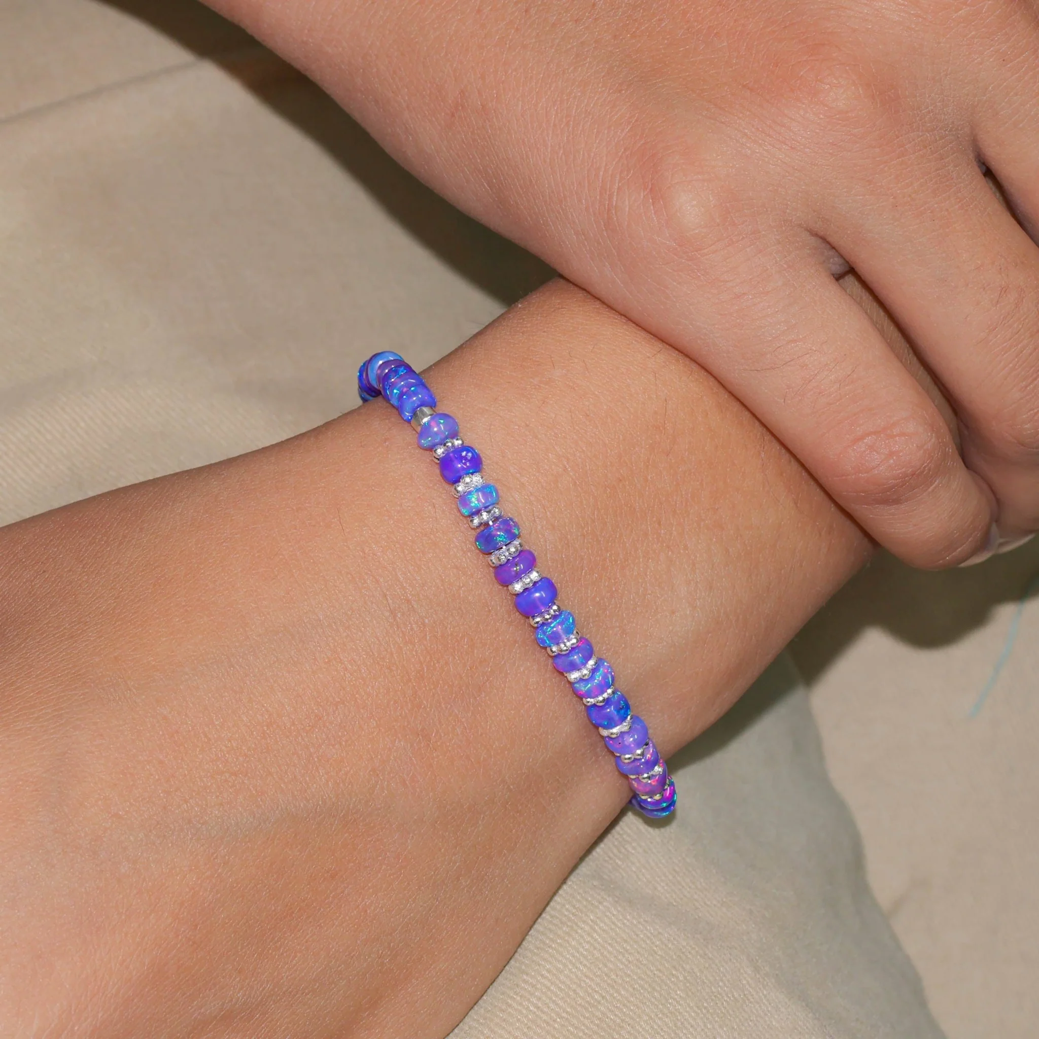 Natural Lavender Opal Beaded Bracelet With Circular Silver Chakri Beads - Image 4