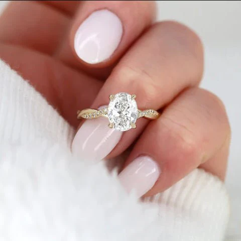 Oval cubic Zirconia Gold statement wedding ring for her - Image 5