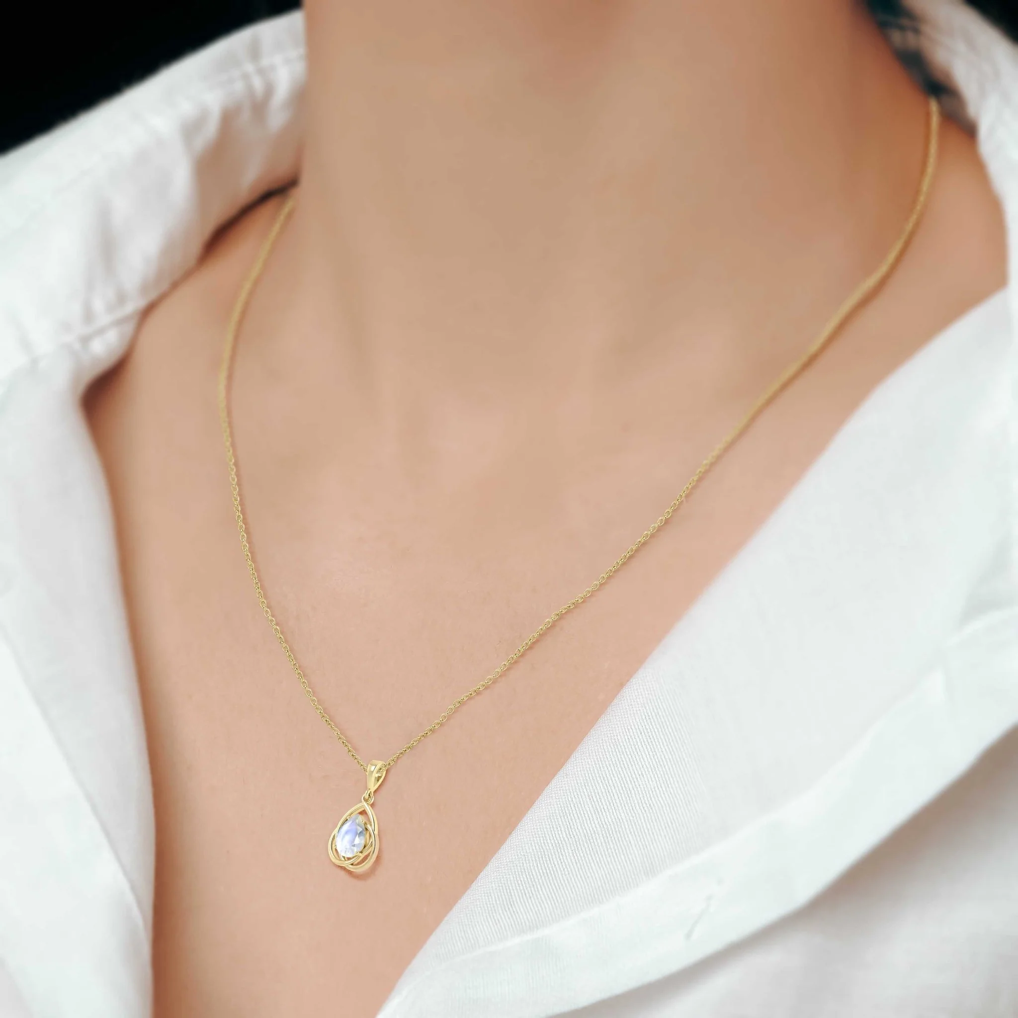 Pear Shape Moonstone Solitaire Pendant Chain Necklace - Image 3