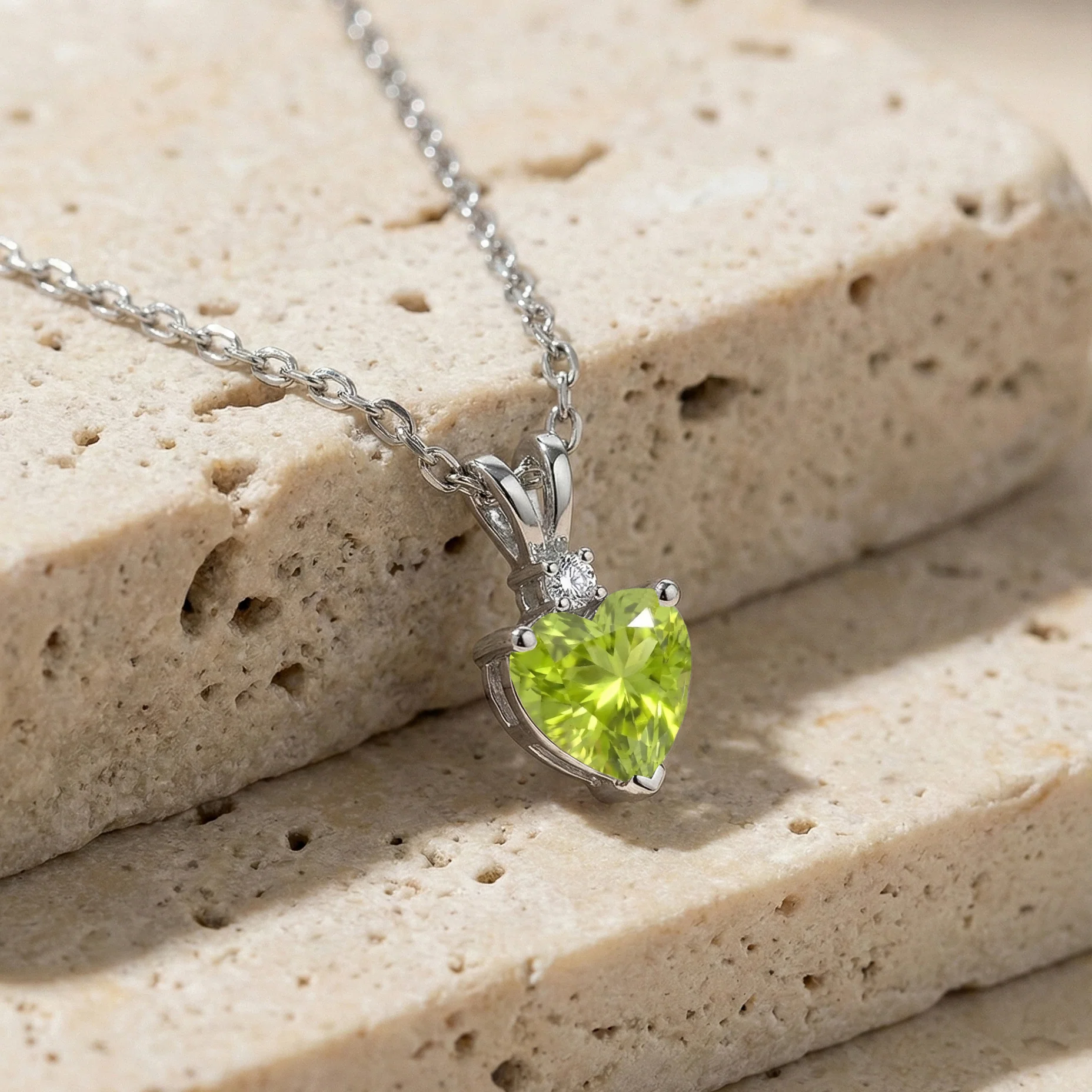 Peridot Heart Pendant Necklace in 925 Sterling Silver 1.5ct - Image 7
