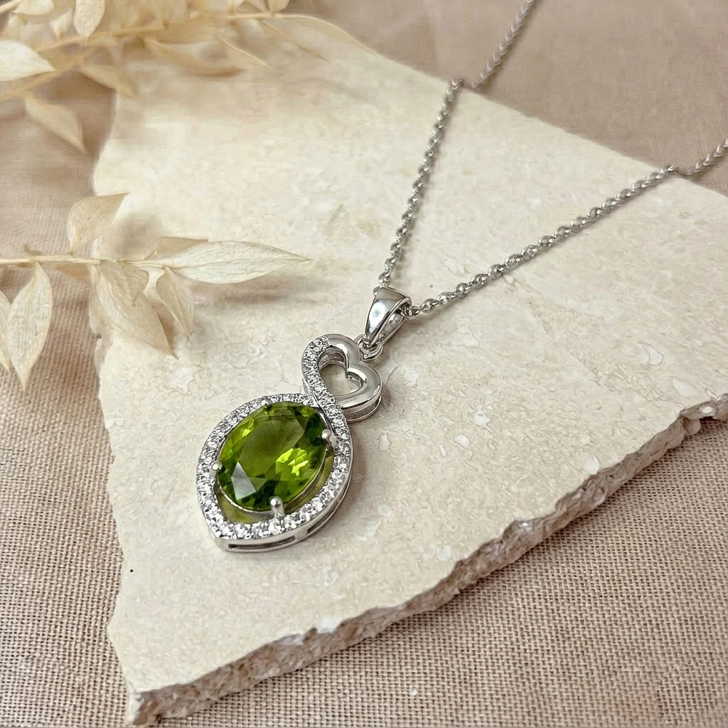 Peridot Oval Infinity Twist Heart Pendant Necklace in 925 Sterling Silver 1.2ct - Image 3