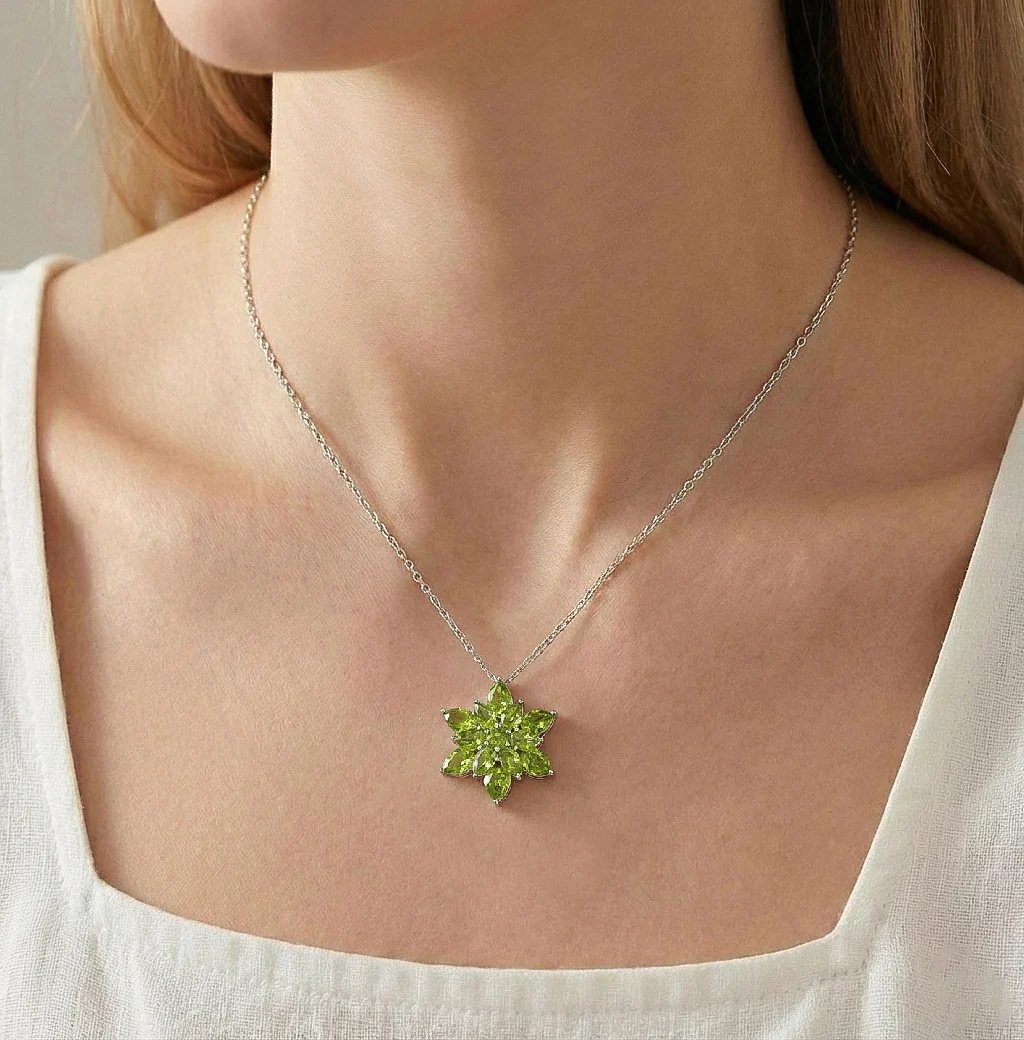 Peridot Pear Floral Pendant Necklace in 925 Sterling Silver 5.70ct - Image 4