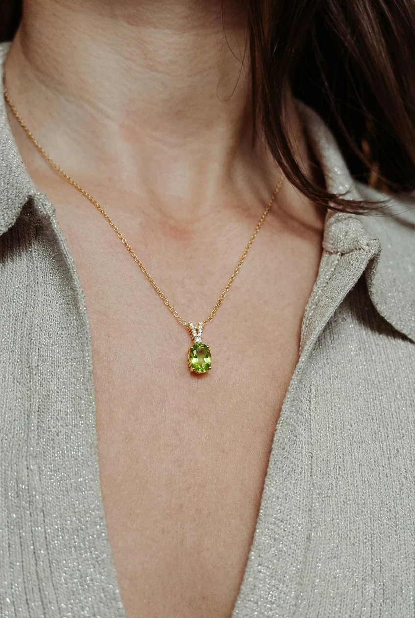 Peridot Solitaire Pendant Necklace in 925 Sterling Silver 1.2ct - Image 13